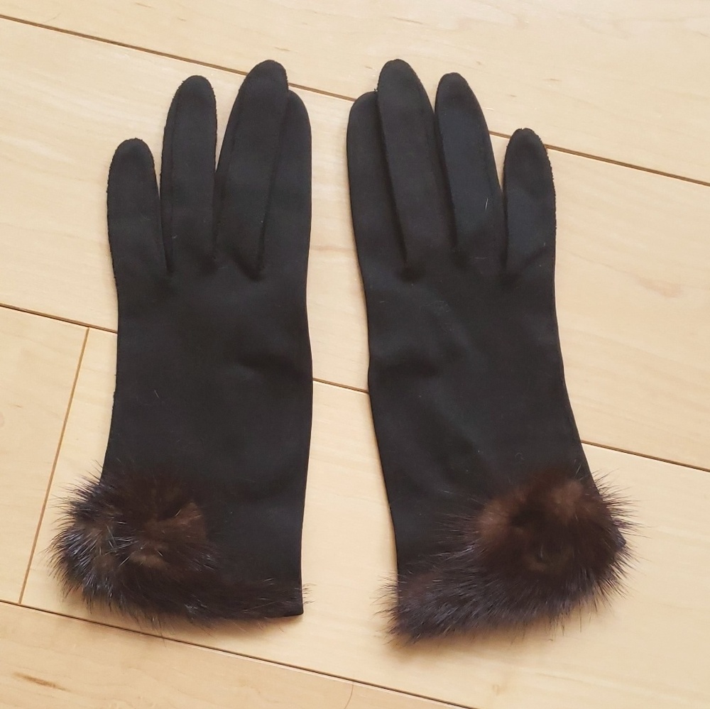 True Vintage Aris size 6 fur faux suede gloves